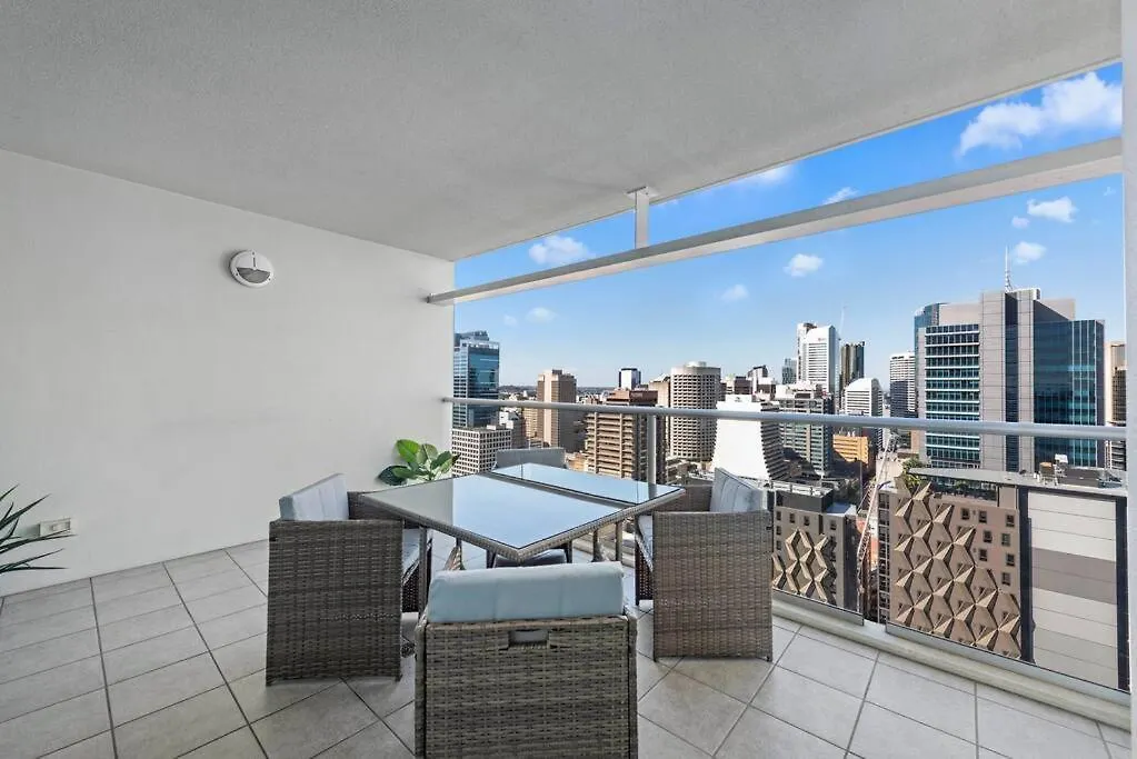 Апартаменты City Heights! 2Bed/1Bath/1Car/Views ~ Cbd Брисбен